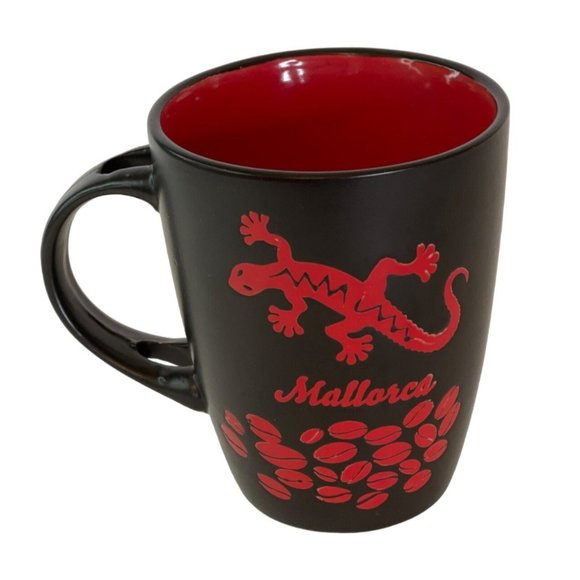 Mallorca Mug Salamander Lizard and Coffee Beans Raised Embossed 3D Red / Black - Picture 2 of 4